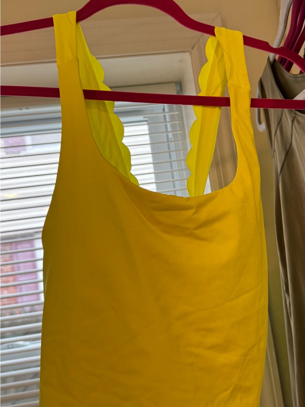 KIAVA Yellow Scallop-Trim Swim Tank Bikini Top